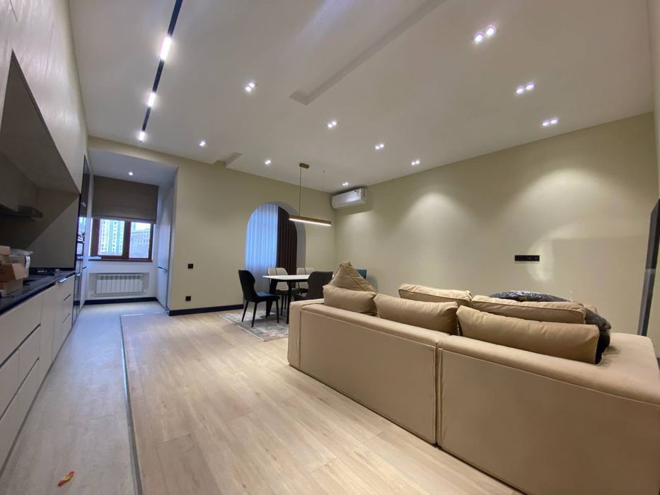 Сдается 2-х комнатная квартира в новостройке Ц1