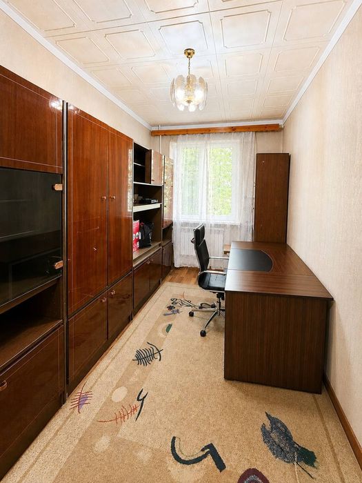 Продается 4х ком квартира, ориентир: Художников, 72,5