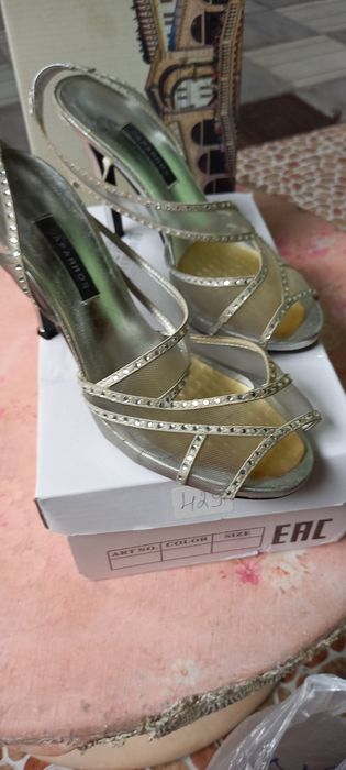 Распродажа обуви 37 размера