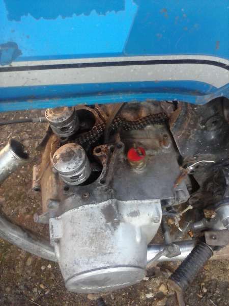 HONDA CB125 2T нa чaсти