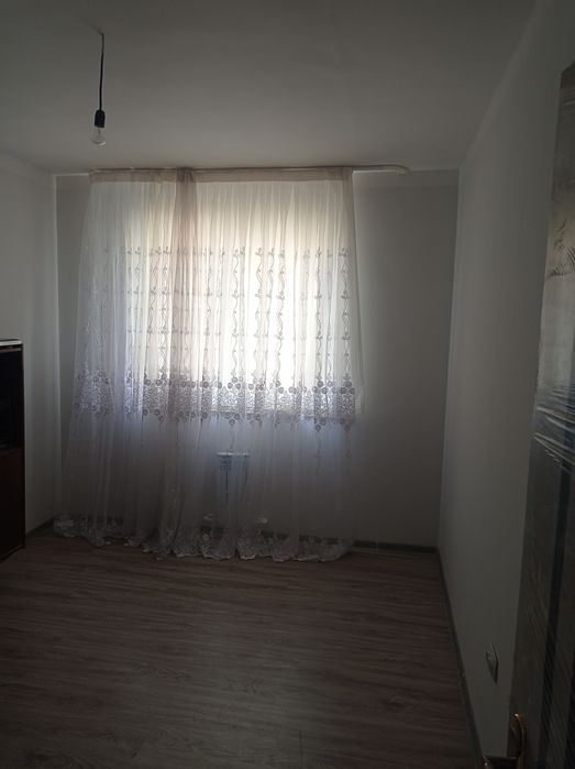 Uy sotiladi 3 xona qibray