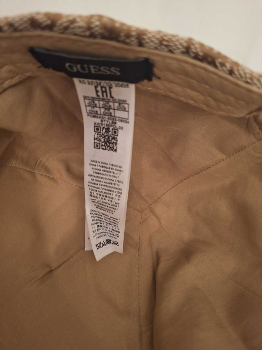 Шапка Guess тренд