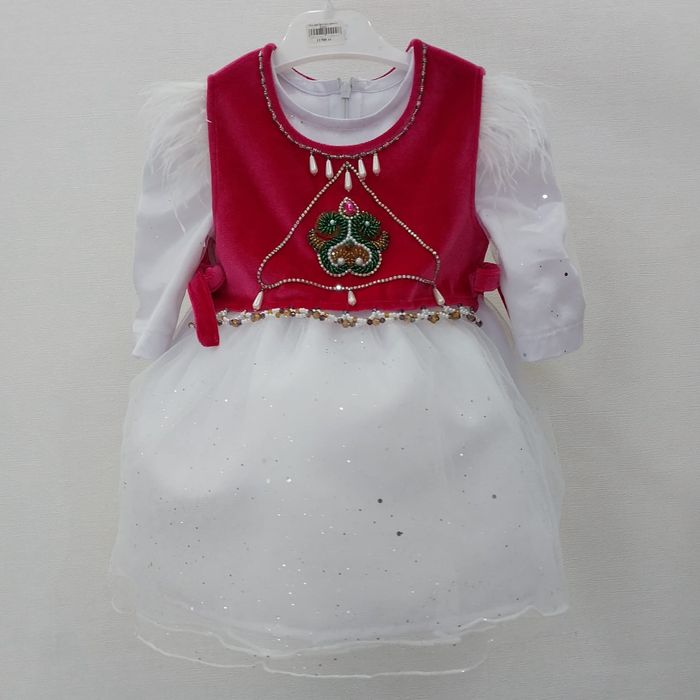 Платия на годик  продам