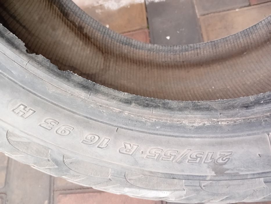 Продам .шину.215.55.р16.