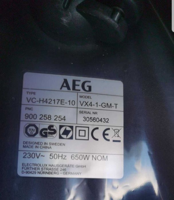Aspirator AEG VX4-1-GM-T cu sac