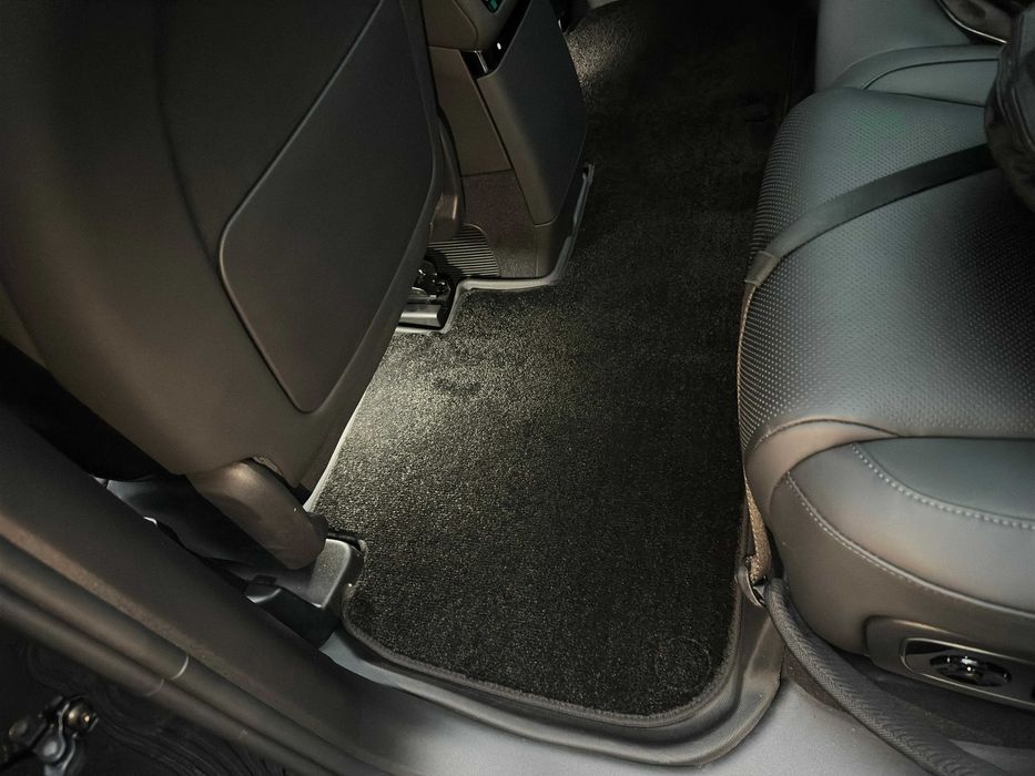 Полики 
Lixiang L7