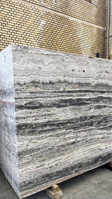 Plăci și lastre din piatră naturală – Marmură / Travertin / Granit