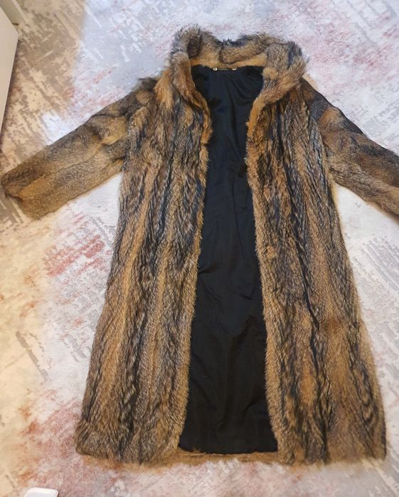 Haina blana raton de vanzare