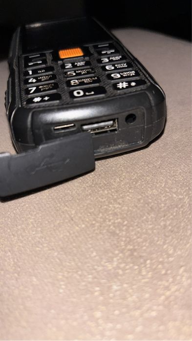 Мобильный телефон танк