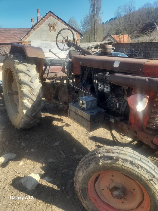 Tractor 650 utos