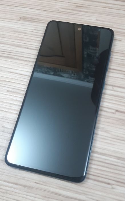 Продам Samsung Самсунг А51