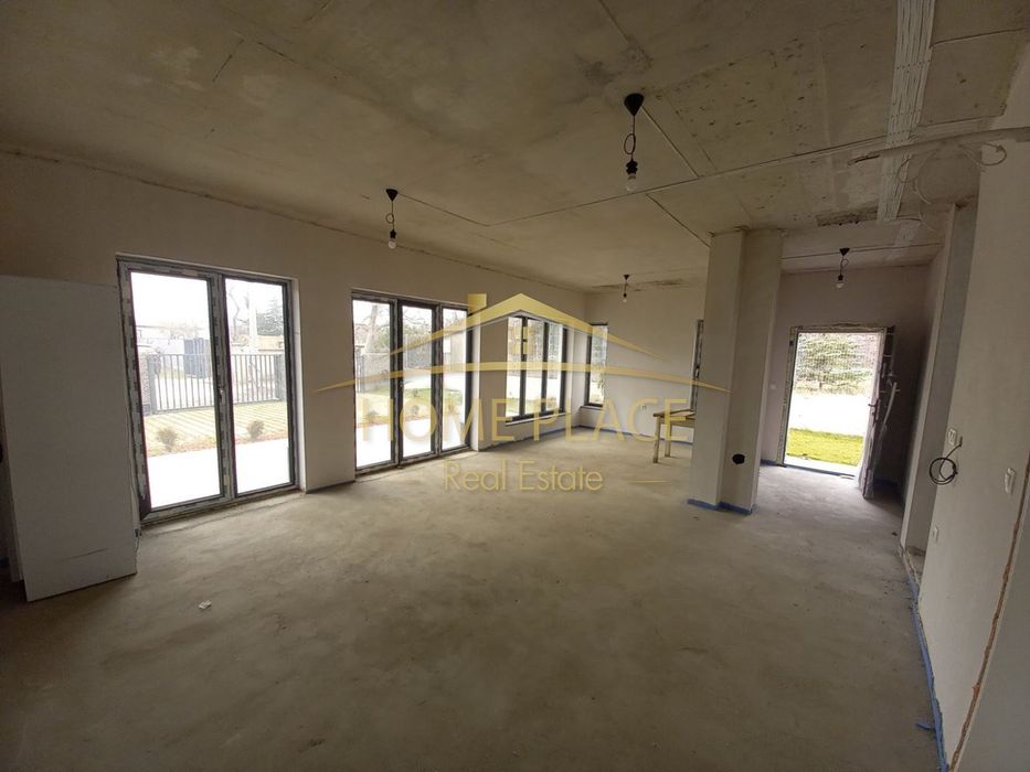 Продава се Къща в Варна, м-т Св. Никола - 160 кв.м за 2307 €/кв.м - Снимка #12