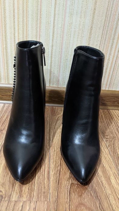 Полусапожка бренда  LORETA