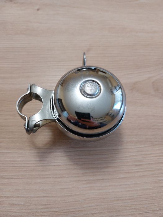 Стар хромиран звънец за колело