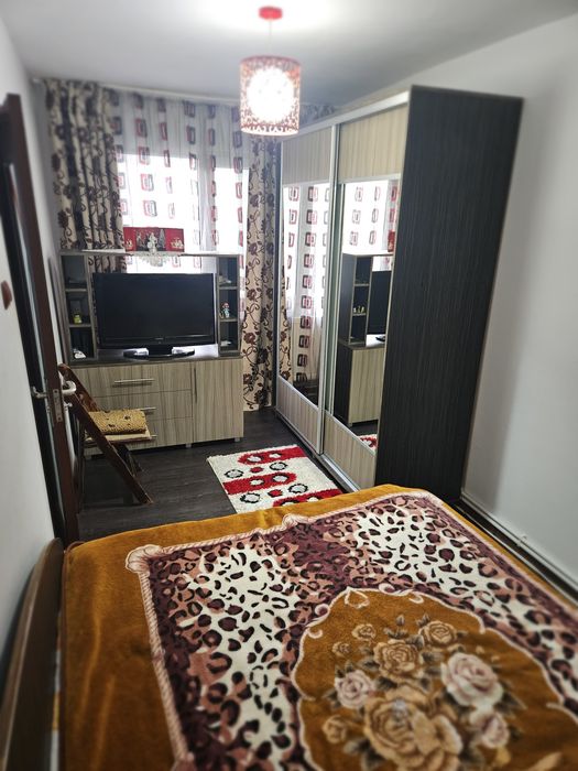 Apartament cu 3 camere de vanzare