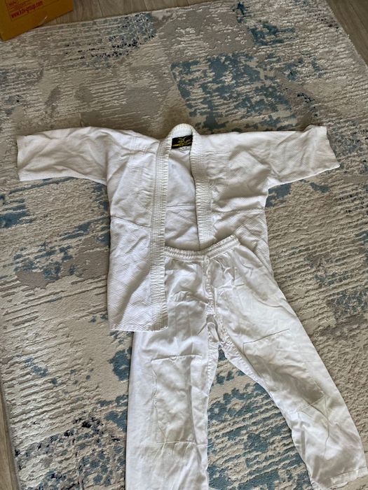Продам кимоно. Дзюдо.