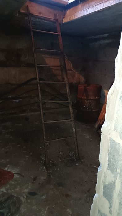 Продам гараж на прохладно