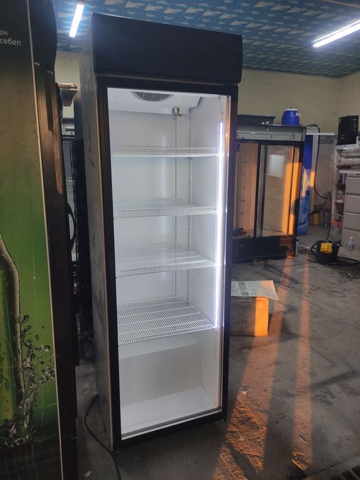 Витринный холодильник