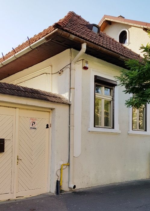 mozART Brașov - cursuri pian, vioară, canto