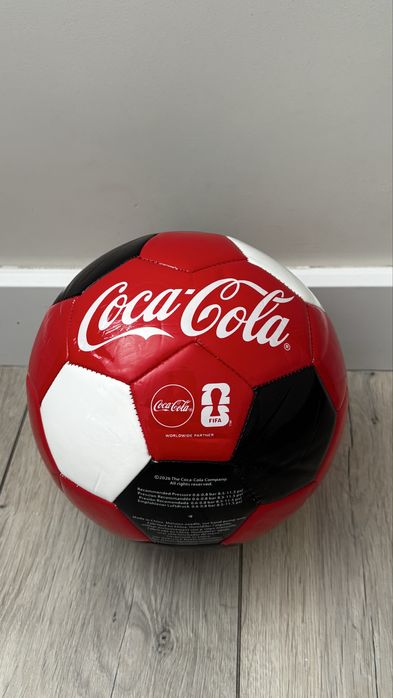 Мяч coca cola.      .