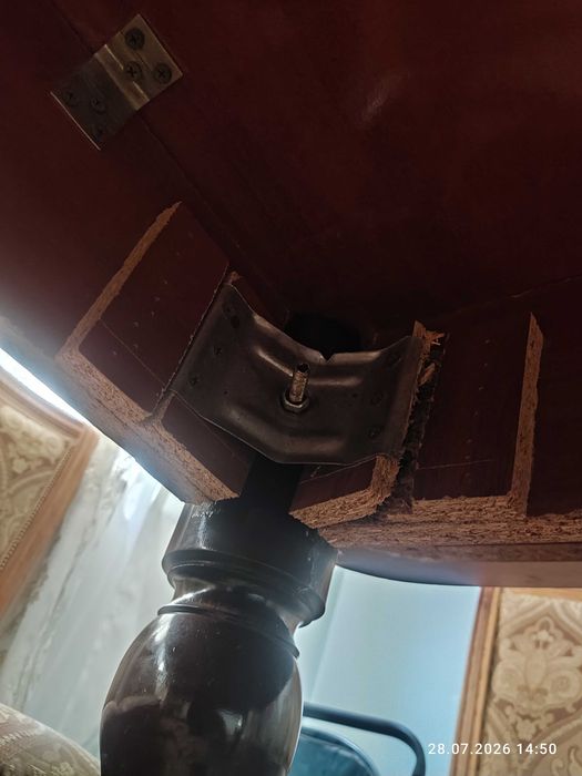 Продам стол и стулья