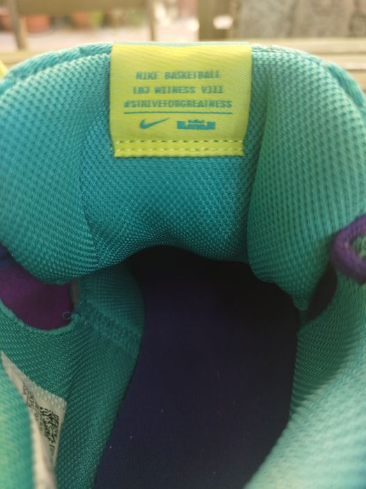 Nike basketball Witness LeBron James VIII măsură 38.5