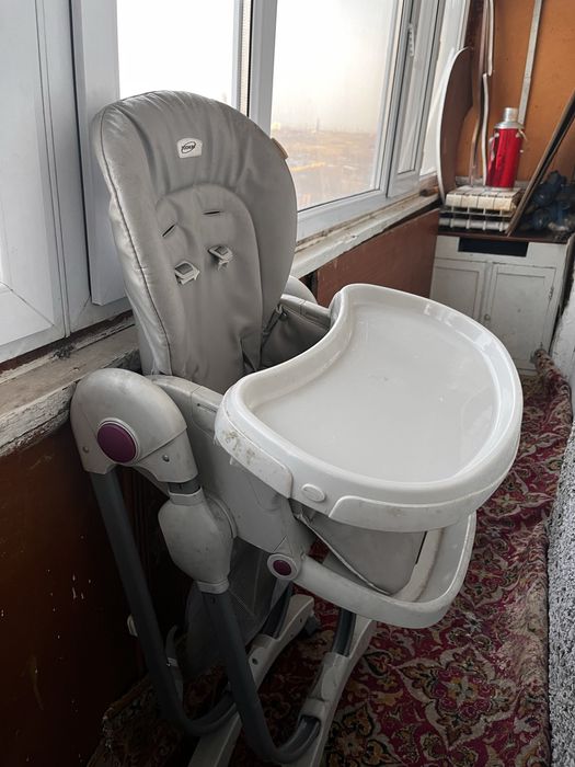 Детский стульчик для кормления