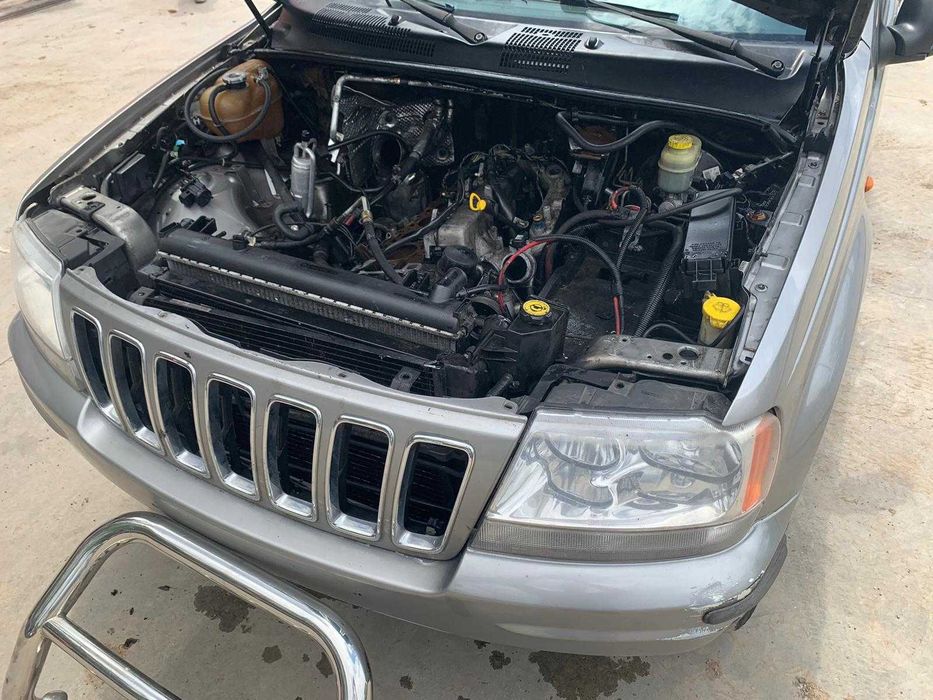 dezmembrez jeep grand cherokee 2.7d