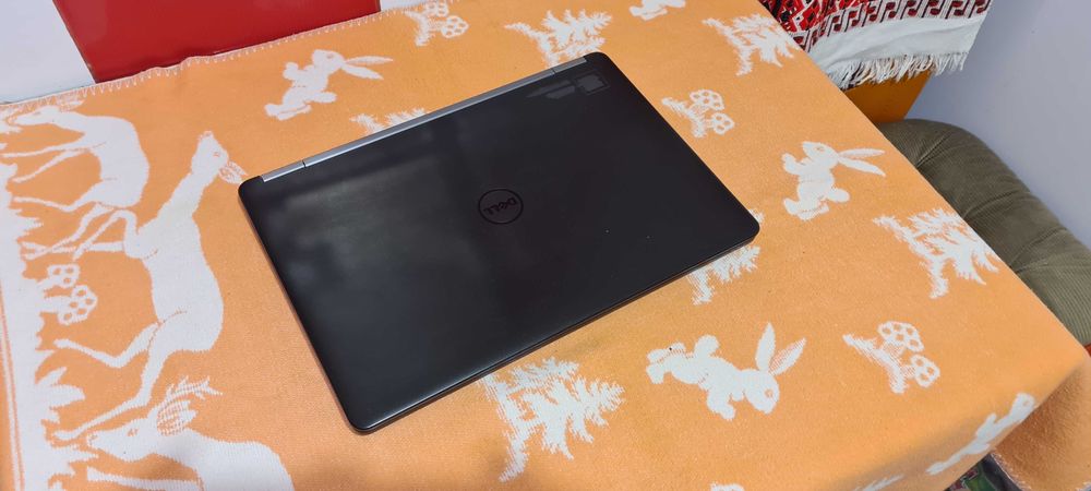 DELL i5 cu 8 gb ram= ssd 480 gb = 500 lei