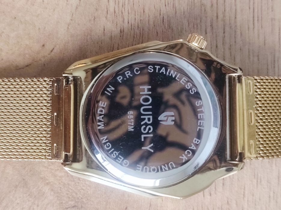 продам часы hoursly mali