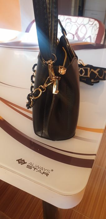 Дамска чантичка с 3 дръжки