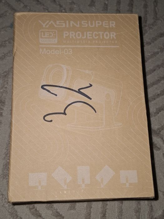 Продам проектор новый