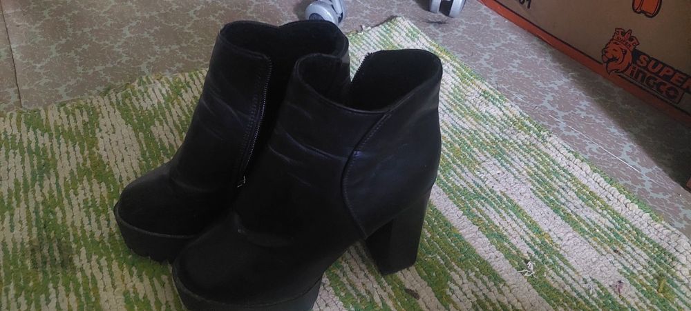 Сапоклар сотилади