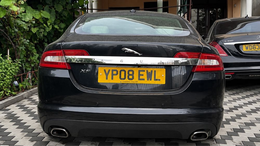 JAGUAR XF Luxury Premium 2.7 V6 - Diesel - Auto Padele F 1 - Bi - Xenon - Racire Scaune + Masaj - Jante 19 - Carte Intraga -