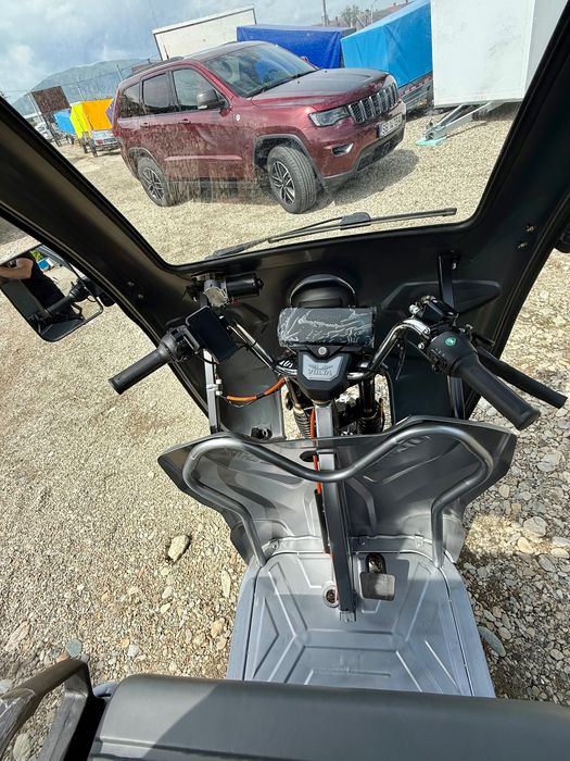 Tricicleta Voltarom Hercules Cu Cabină motor 3900W, 72V, 45Ah, 25km/h