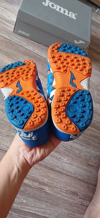 Продам детские футзалки