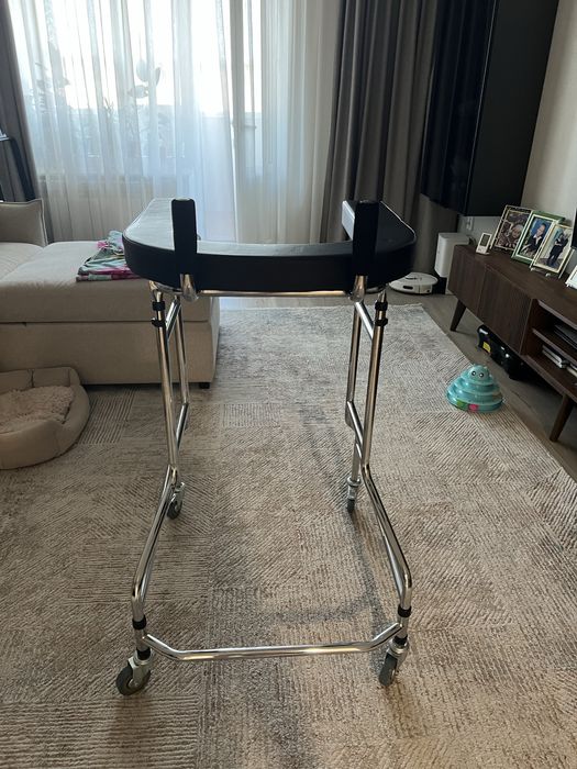 Ходунки-роллаторы для реабилитации