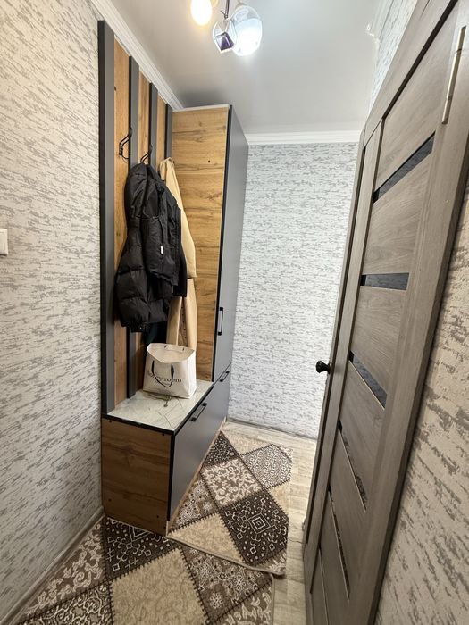 1 бөлмелі пәтер жалға беріледі (орталықта)