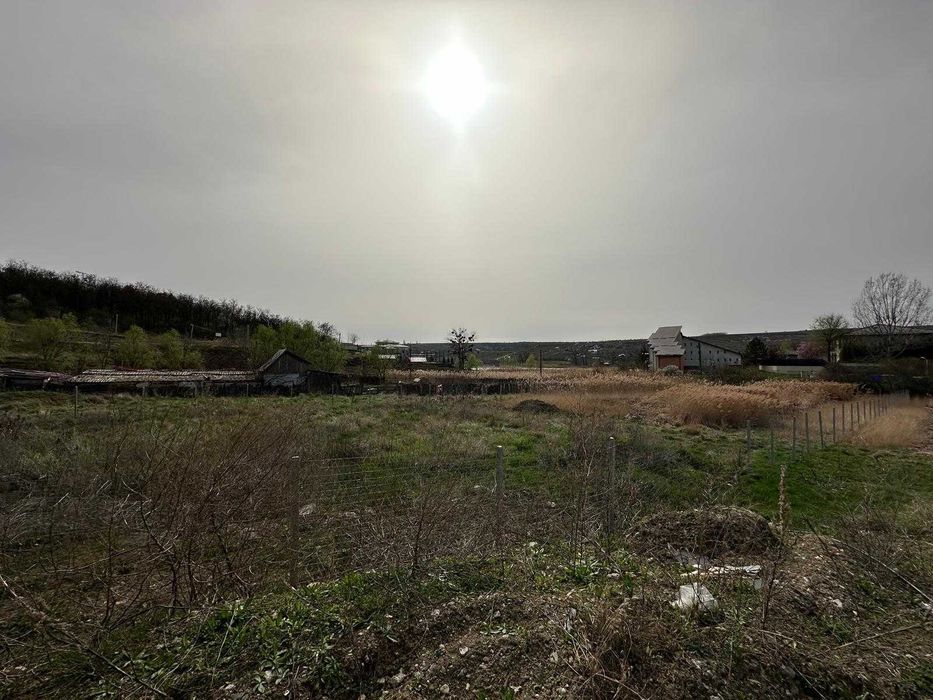 Vand spatiu depozitare pamant din excavatii in zona Dorobant