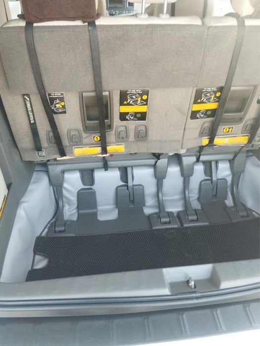 Toyota Sienna 2010 года.