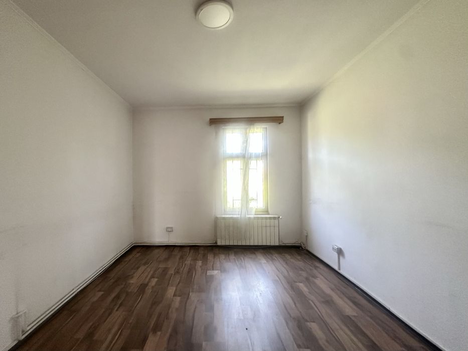 Casa 5 camere + curte 1500 mp - Tunari, Pipera