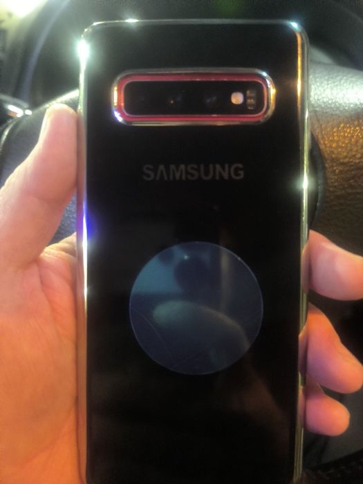 С 10  Самсунг телефон