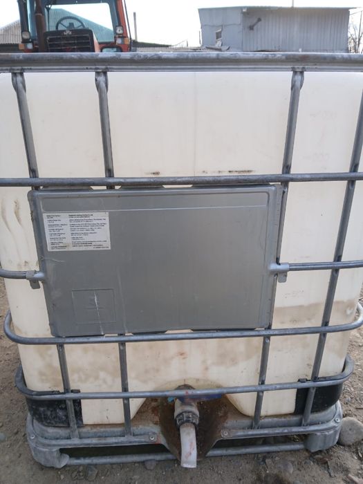 Продам емкость куб