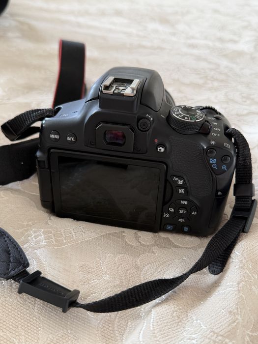Фотоаппарат Canon 750 d