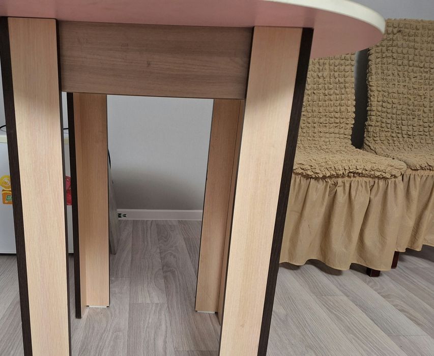 Продам круглый Стол