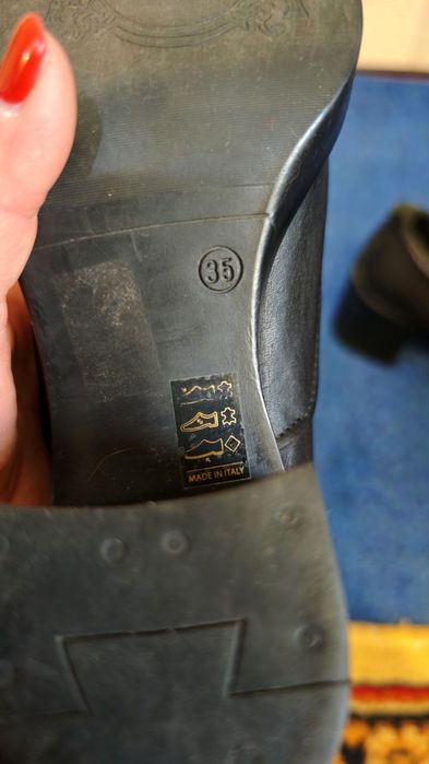 Продам три пары обуви оптом ,размер 36.