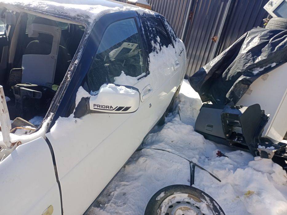 Продам двери на Приору хетчбек