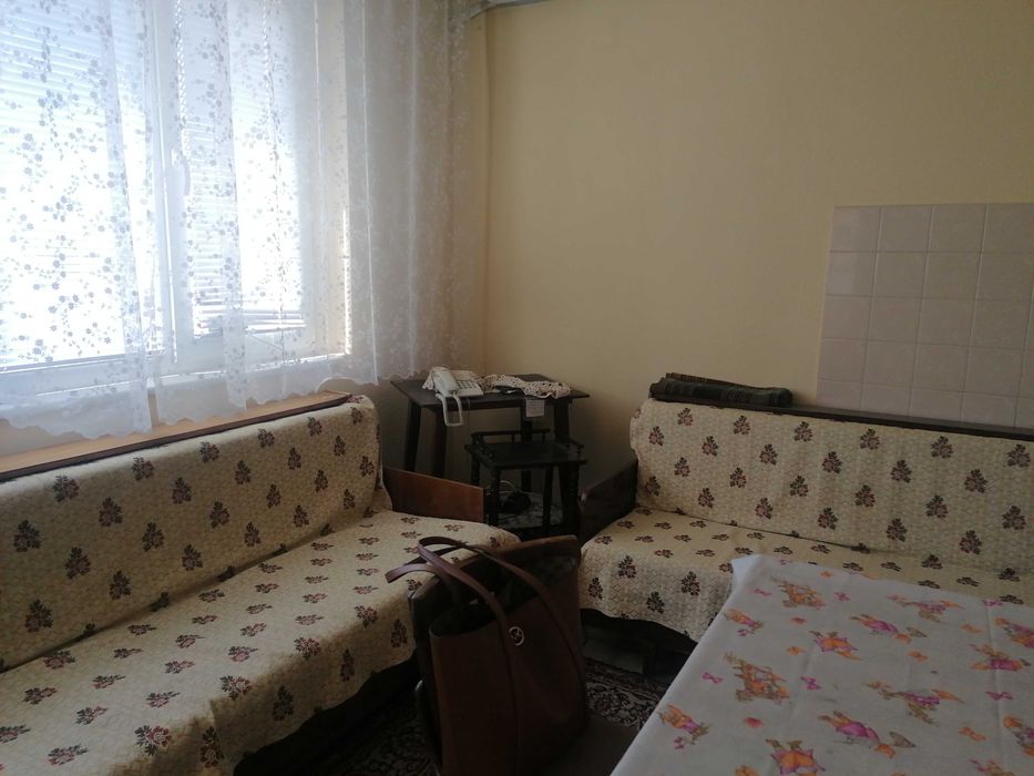 Продава се Тристаен апартамент в Варна, Левски - 68 кв.м за 1999 €/кв.м - Снимка #1