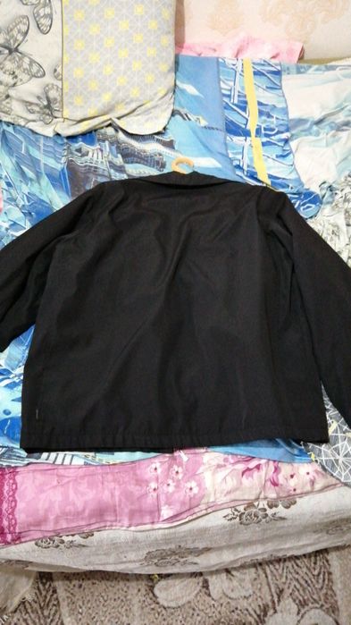 Продам куртку осень-весна