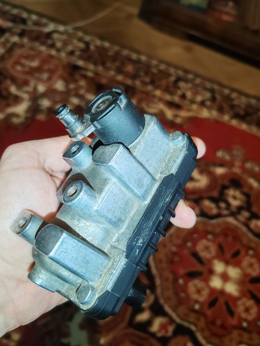 Actuator electric turbina BMW 320d e46 2004